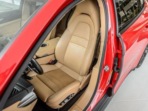 Used 2018 Porsche Panamera 4 image 37
