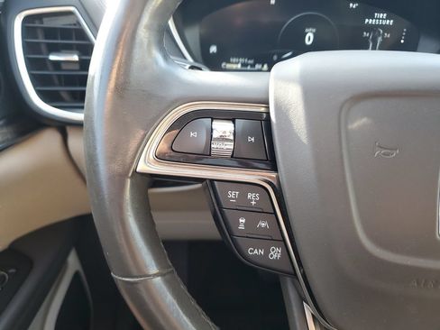 Used 2019 Lincoln Nautilus Reserve w/ Driver Assistance Package FWD image 24