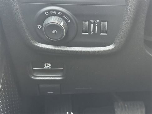 Certified 2023 Jeep Grand Cherokee Limited image 26