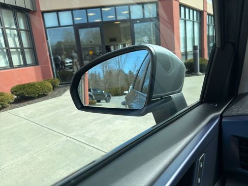 Used 2022 Volkswagen Taos SE image 34