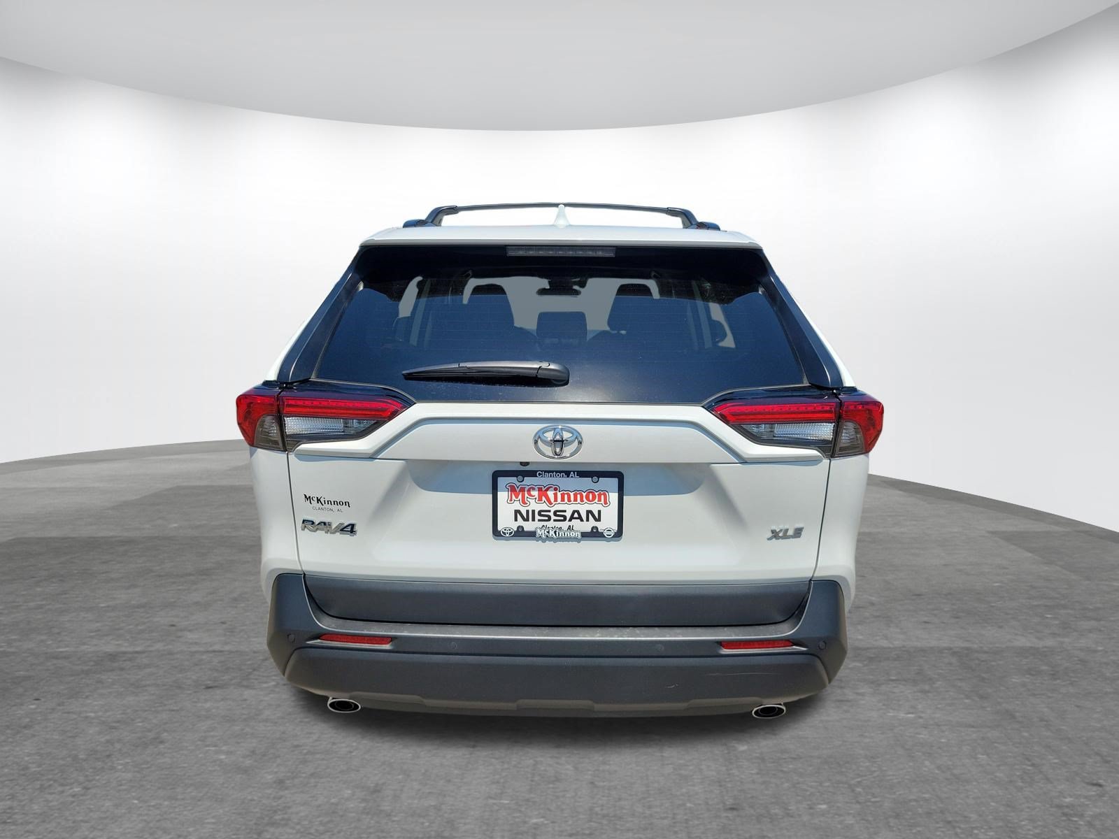 Used 2025 Toyota RAV4 XLE Premium w/ Weather Package FWD image 6