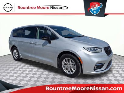 Used 2024 Chrysler Pacifica Touring-L