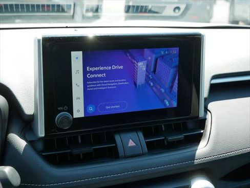 Certified 2025 Toyota RAV4 XLE AWD/4WD image 17
