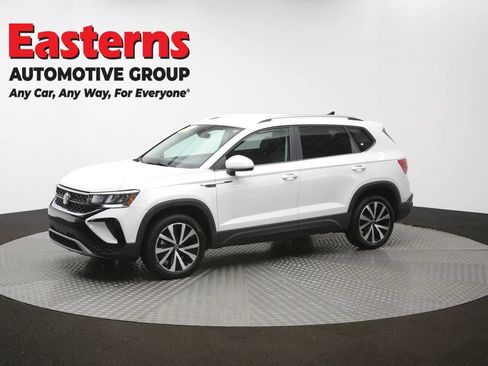 Used 2024 Volkswagen Taos SE FWD image 56