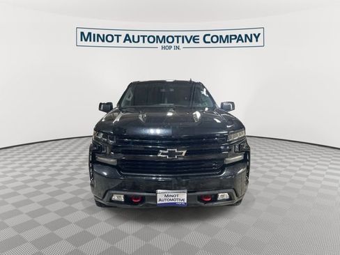 Used 2020 Chevrolet Silverado 1500 LT Trail Boss w/ Midnight Edition AWD/4WD image 3