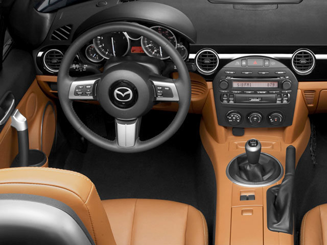 Used 2008 MAZDA MX-5 Miata Grand Touring RWD image 4