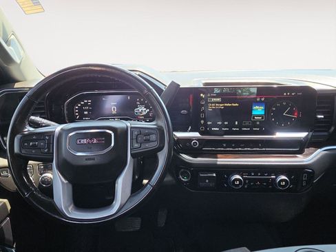 Used 2024 GMC Sierra 2500 SLT AWD/4WD image 13