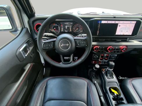 Used 2024 Jeep Wrangler Unlimited Rubicon AWD/4WD image 6