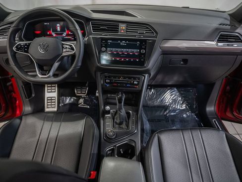 Used 2024 Volkswagen Tiguan SE R-Line image 19