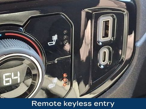 Used 2025 Chevrolet Silverado 1500 LT AWD/4WD image 16