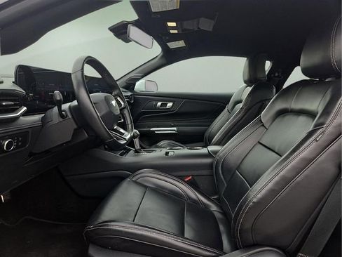 Used 2024 Ford Mustang Premium image 21