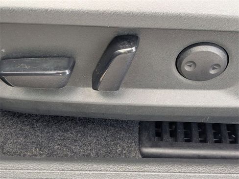 Used 2023 Nissan Rogue SL w/ SL Premium Package image 14