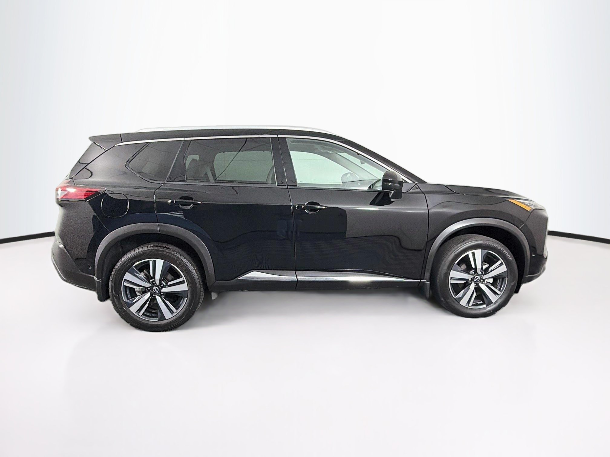 Used 2023 Nissan Rogue SL w/ SL Premium Package FWD image 10