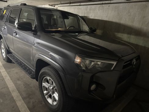 Used 2020 Toyota 4Runner SR5 Premium image 1