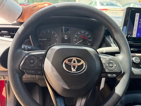 Used 2025 Toyota Corolla LE FWD image 14