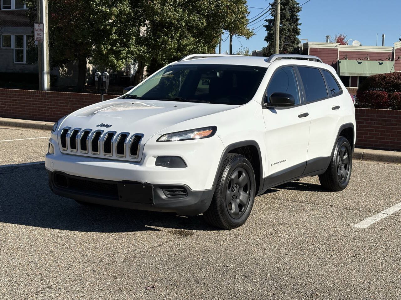 Used 2014 Jeep Cherokee Sport w/ Cold Weather Group FWD image 4