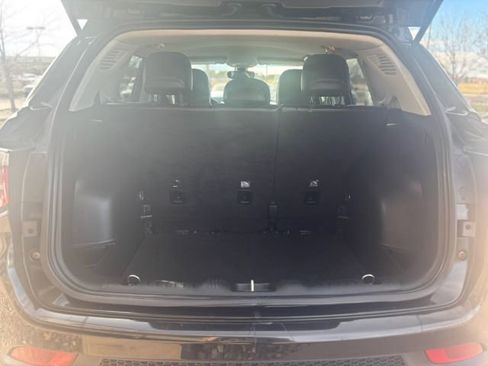 Used 2019 Jeep Compass Latitude AWD/4WD image 10