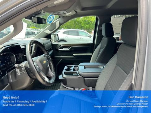 Used 2025 Chevrolet Silverado 1500 LT RWD image 9