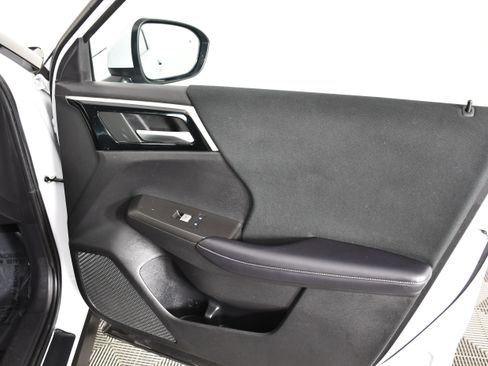 Used 2024 Mitsubishi Outlander ES AWD/4WD image 37