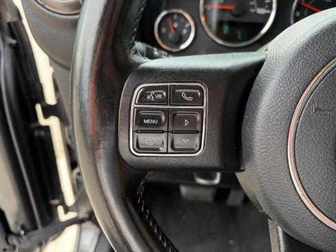 Used 2018 Jeep Wrangler Unlimited Sport S AWD/4WD image 14