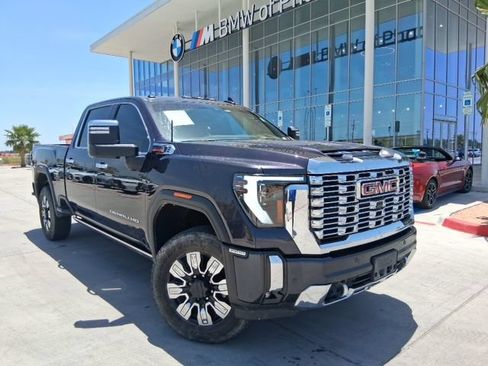 Used 2024 GMC Sierra 2500 Denali w/ Denali Reserve Package AWD/4WD image 1