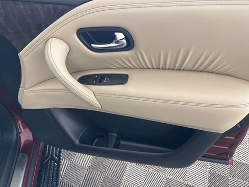 Certified 2024 Nissan Armada Platinum w/ Captain's Chairs Package AWD/4WD image 18