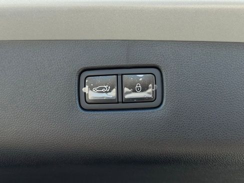 Used 2026 Genesis Electrified GV70 Advanced image 18