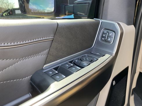 Used 2026 Ford F450 Platinum w/ Platinum Plus Package image 26