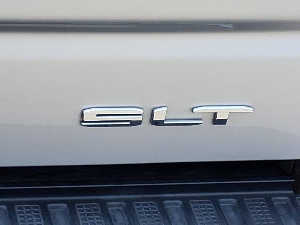 Used 2021 GMC Sierra 1500 SLT RWD image 12