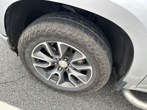 Used 2020 Chevrolet Silverado 1500 LT w/ Texas Edition image 6