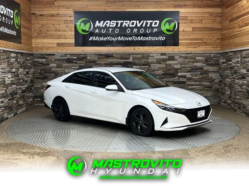 Used 2022 Hyundai Elantra SEL w/ Convenience Package image 1