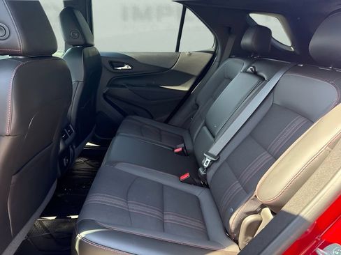 Used 2022 Chevrolet Equinox RS w/ LPO, Hit The Road Package FWD image 14