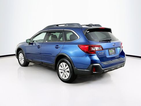 Used 2019 Subaru Outback 2.5i Premium image 5