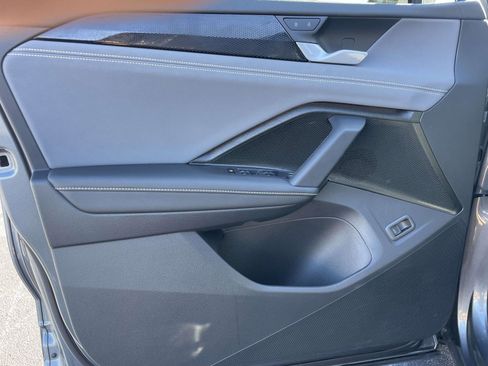 Certified 2026 Volkswagen Tiguan SE w/ Panoramic Sunroof Package FWD image 16