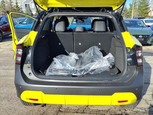 New 2026 Nissan Kicks SR w/ Cold Weather Package image 31