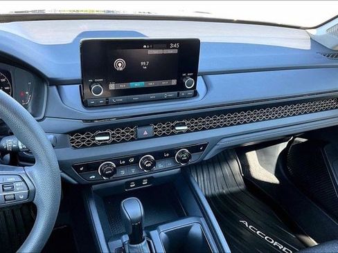 Certified 2025 Honda Accord SE image 15