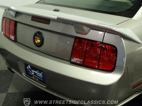 Used 2008 Ford Mustang GT RWD image 25