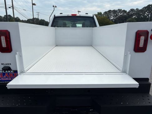 New 2025 Ford F250 XL w/ FX4 Off-Road Package AWD/4WD image 13