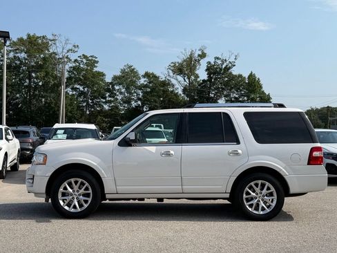 Used 2017 Ford Expedition Limited w/ Equipment Group 301A AWD/4WD image 7
