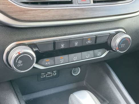 Used 2025 Nissan Altima 2.5 SV image 22