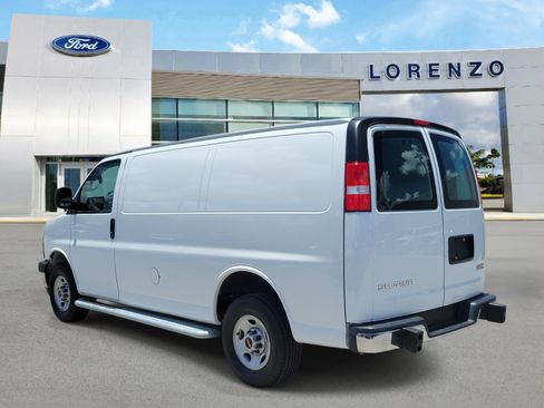 Used 2024 GMC Savana 2500 w/ Driver Convenience Package RWD image 7