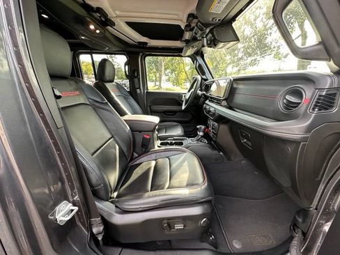 Used 2025 Jeep Gladiator Rubicon AWD/4WD image 28