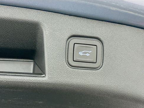 Used 2024 Chevrolet Blazer EV LT AWD/4WD image 31