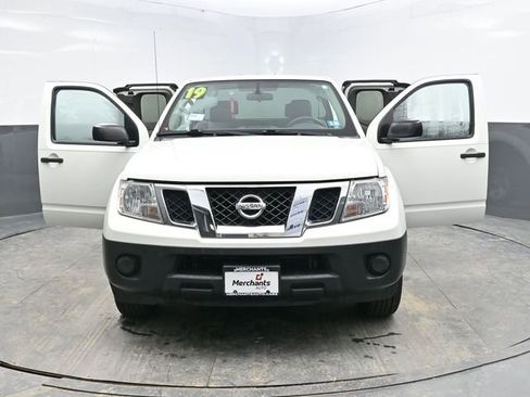 Used 2019 Nissan Frontier S image 30
