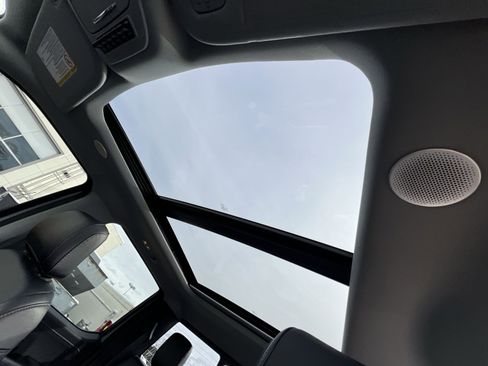 Used 2024 Ford F250 Lariat w/ Lariat Ultimate Package image 24