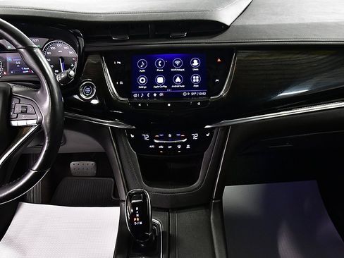 Used 2021 Cadillac XT6 Premium Luxury image 25