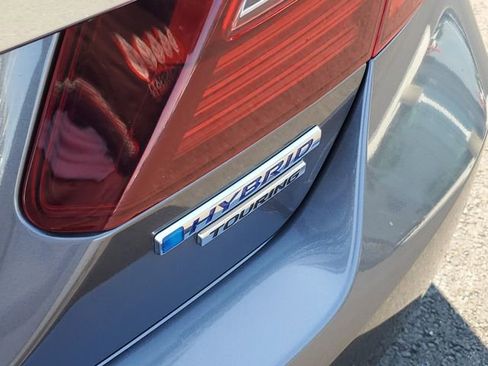 Used 2017 Honda Accord Touring image 8
