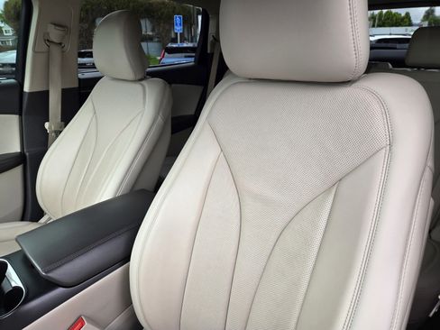 Used 2019 Lincoln Nautilus Reserve AWD/4WD image 16