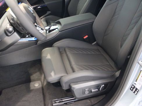 New 2026 BMW X3 xDrive30 w/ Premium Package AWD/4WD image 9