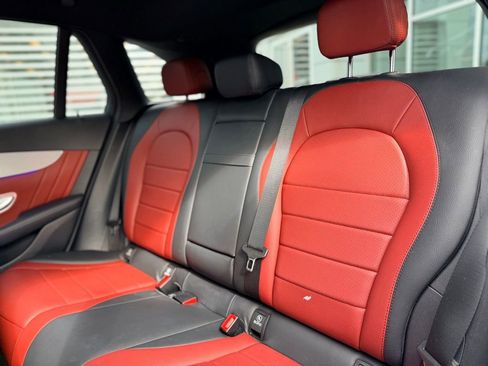 Used 2022 Mercedes-Benz GLC 300 4MATIC image 16